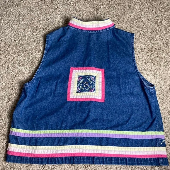 Vintage Denim Sleeveless Button-Down – Fits Medium Colorful Ribbon Embroidery - Picture 2 of 4